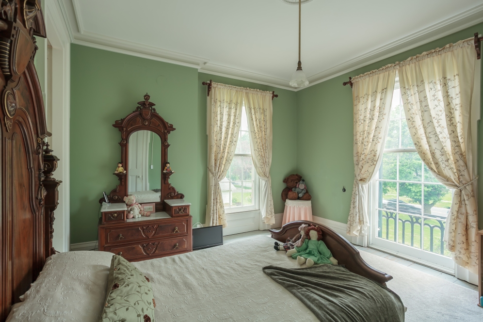 146 Maple bedroom 3 green